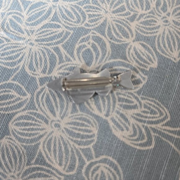 Fish Pin - Picture 2 of 2